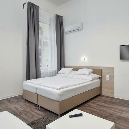 Heart Of Downtown Apartment Budapest Exteriör bild