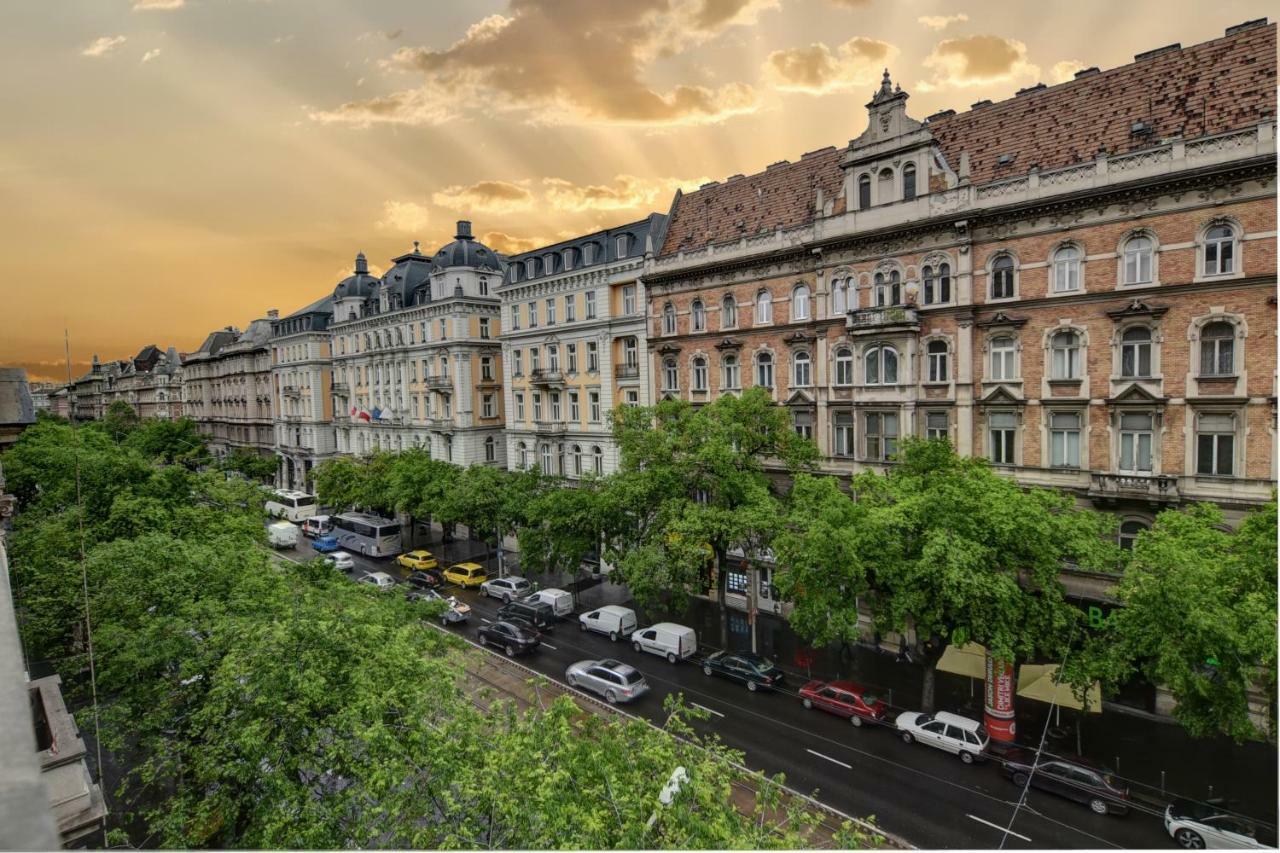 Heart Of Downtown Apartment Budapest Exteriör bild