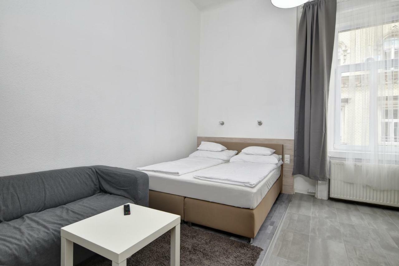 Heart Of Downtown Apartment Budapest Exteriör bild