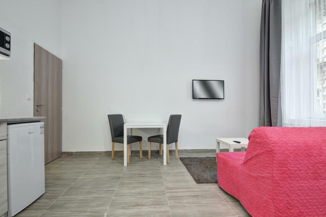 Heart Of Downtown Apartment Budapest Exteriör bild